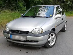 Silber Gebraucht 2001 Opel Corsa Kleinwagen | 650 € (Guter Preis)