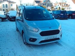 Silber Gebraucht 2019 Ford Tourneo Courier Titanium Van / Kleinbus | 5.800 € (Superpreis)