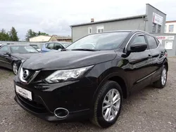 Schwarz Gebraucht 2017 Nissan Qashqai Acenta SUV | 12.990 € (Fairer Preis)