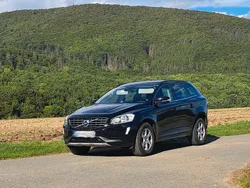 Schwarz Gebraucht 2015 Volvo XC60 Momentum SUV | 12.500 € (Fairer Preis)