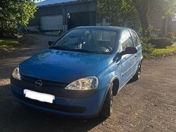 Blau Gebraucht 2001 Opel Corsa Kleinwagen | 450 € (Superpreis)