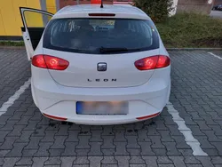 Weiß Gebraucht 2011 Seat Leon Limousine | 4.000 € (Fairer Preis)
