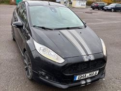 Schwarz Gebraucht 2014 Ford Fiesta Limousine | 3.500 € (Superpreis)