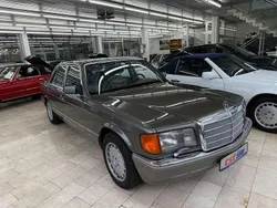 Anthrazitgrau metallic (172u) Gebraucht 1988 Mercedes S560 SE Limousine | 19.560 €
