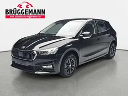 Deep black perleffekt Gebraucht 2023 Skoda Fabia Ambition Kleinwagen | 19.890 € (Etwas zu teuer)