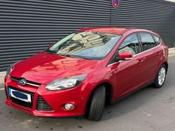 Rot Gebraucht 2013 Ford Focus Titanium Limousine | 6.000 € (Guter Preis)