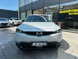 Weiß Gebraucht 2020 Mazda MX30 Touring SUV | 14.300 € (Fairer Preis)