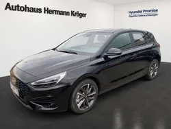 Abyss black Gebraucht 2024 Hyundai i30 Advantage Limousine | 24.490 € (Etwas zu teuer)