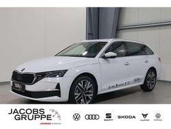 Weiß Gebraucht 2025 Skoda Octavia Tour Kombi | 40.985 € (Teuer)
