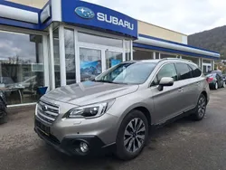 Beige Gebraucht 2017 Subaru Outback Premium SUV | 13.390 € (Fairer Preis)