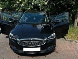 Schwarz Gebraucht 2016 Opel Astra Kombi | 7.999 € (Fairer Preis)