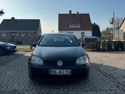Schwarz Gebraucht 2004 VW Golf V Kleinwagen | 2.300 € (Etwas zu teuer)