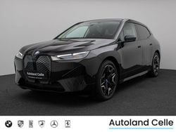 Saphirschwarz metallic475 Gebraucht 2022 BMW iX Sport Line SUV | 45.499 € (Superpreis)