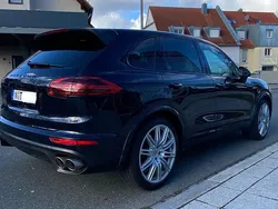 Blau Gebraucht 2016 Porsche Cayenne SUV | 36.900 € (Teuer)