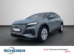 Grau Gebraucht 2022 Audi Q4 Sportback e-tron Basis SUV | 24.980 € (Fairer Preis)