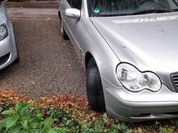 Silber Gebraucht 2002 Mercedes C180 Kombi | 2.399 €