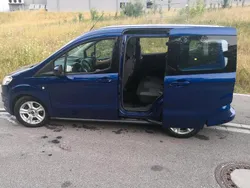 Blau Gebraucht 2014 Ford Tourneo Courier Van / Kleinbus | 5.400 € (Etwas zu teuer)