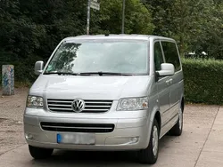 Silber Gebraucht 2025 VW Multivan Van / Kleinbus | 9.600 €