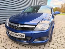 Ultrablau/blue Gebraucht 2009 Opel Astra GTC Selection Coupé | 2.990 € (Etwas zu teuer)