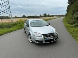 Silber Gebraucht 2005 VW Jetta Limousine | 7.299 €