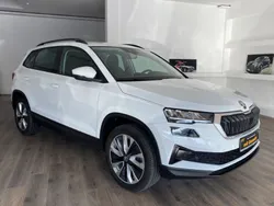Weiß Gebraucht 2022 Skoda Karoq Style SUV | 22.990 € (Guter Preis)