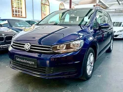 Blau Gebraucht 2020 VW Touran Highline Van / Kleinbus | 16.990 € (Superpreis)