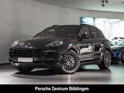 Schwarz Gebraucht 2017 Porsche Cayenne Turbo SUV | 75.880 €
