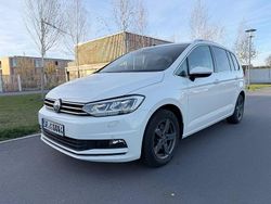 Weiß Gebraucht 2017 VW Touran Highline Van / Kleinbus | 19.990 € (Fairer Preis)