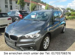 Grau Gebraucht 2015 BMW 218 Active Tourer Van / Kleinbus | 10.800 € (Fairer Preis)