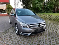 Grau Gebraucht 2013 Mercedes B180 Van / Kleinbus | 7.950 € (Guter Preis)