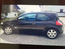 Grau Gebraucht 2003 Renault Mégane II Kleinwagen | 950 €