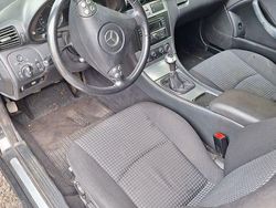 Schwarz Gebraucht 2006 Mercedes C180 Coupé | 2.000 € (Guter Preis)