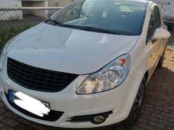 Weiß Gebraucht 2010 Opel Corsa Innovation Limousine | 2.600 € (Fairer Preis)