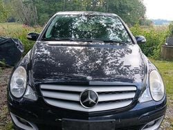 Schwarz Gebraucht 2007 Mercedes R350 Van / Kleinbus | 2.500 € (Superpreis)