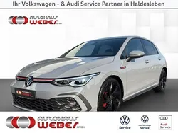 Grau Gebraucht 2022 VW Golf VIII GTI Limousine | 31.899 € (Etwas zu teuer)