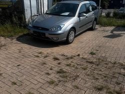 Silber Gebraucht 2004 Ford Focus Kombi | 700 € (Guter Preis)