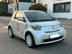 Weiß Gebraucht 2011 Toyota iQ Kleinwagen | 4.200 € (Guter Preis)
