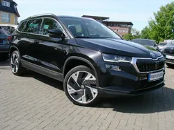 Schwarz metallic Gebraucht 2023 Skoda Karoq Style SUV | 31.980 € (Fairer Preis)