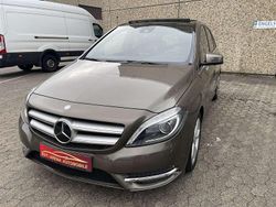 Monolithgrau Gebraucht 2012 Mercedes B180 Van / Kleinbus | 6.500 € (Guter Preis)