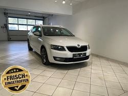 Weiß Gebraucht 2014 Skoda Octavia Kombi | 6.999 € (Guter Preis)