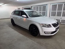 Weiß Gebraucht 2014 Skoda Octavia Ambition Kombi | 8.390 € (Guter Preis)