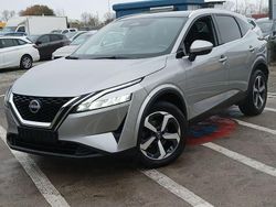 Grau Gebraucht 2023 Nissan Qashqai N-Connecta SUV | 20.499 € (Guter Preis)