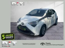 Weiß Gebraucht 2021 Toyota Aygo Kleinwagen | 8.490 € (Guter Preis)