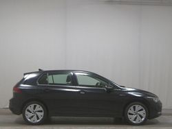 Schwarz Gebraucht 2022 VW Golf VIII Style Limousine | 15.650 € (Fairer Preis)