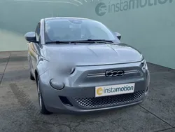 Schwarz Gebraucht 2022 Fiat 500e Icon Limousine | 16.490 € (Superpreis)