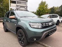 Grün Gebraucht 2024 Dacia Duster Extreme SUV | 21.490 € (Fairer Preis)