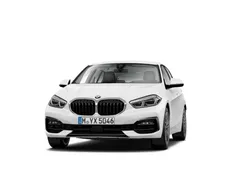 Weiß Gebraucht 2022 BMW 120 Sport Line Kleinwagen | 26.890 € (Fairer Preis)