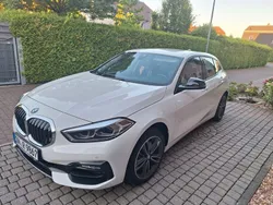 Weiß Gebraucht 2020 BMW 118 Sport Line Kleinwagen | 17.500 € (Guter Preis)