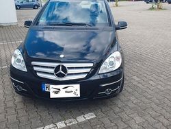 Schwarz Gebraucht 2010 Mercedes B200 Van / Kleinbus | 7.400 € (Fairer Preis)
