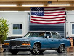 Blau Gebraucht 1983 Cadillac Fleetwood Brougham Limousine | 12.900 €